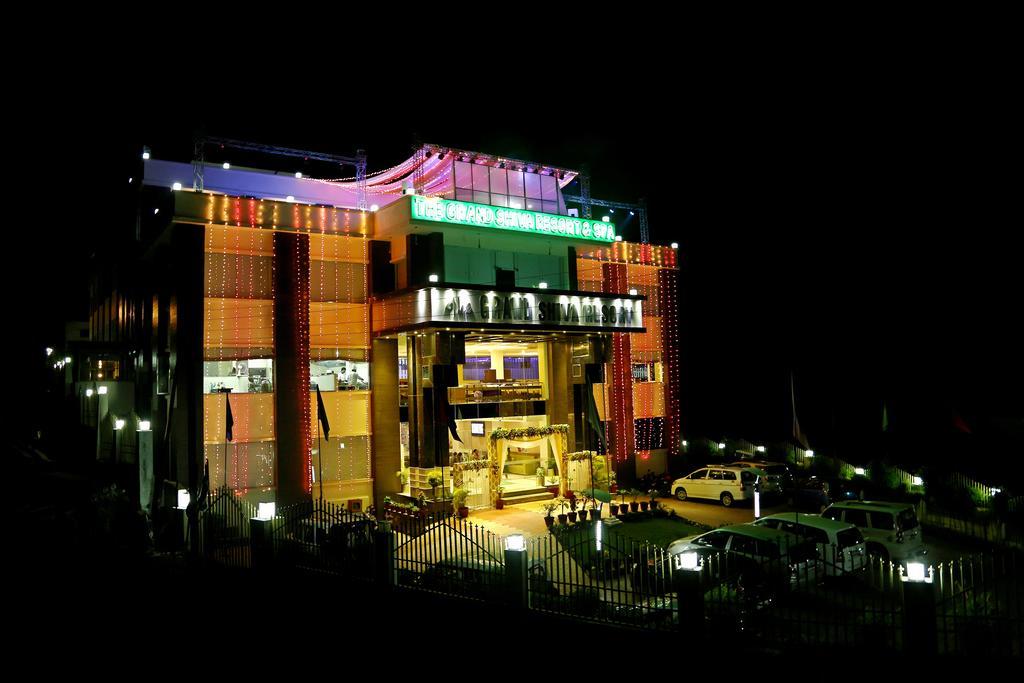 Shivpuri  Cygnett Resort Grand Shiva מראה חיצוני תמונה